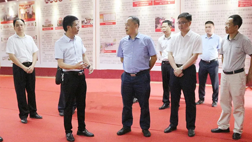 自治區(qū)商務(wù)廳副廳長(zhǎng)梁藝光一行蒞臨百裕參觀(guān)調(diào)研